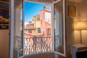Spacious and bright flat close to the beach : heart of old Nice